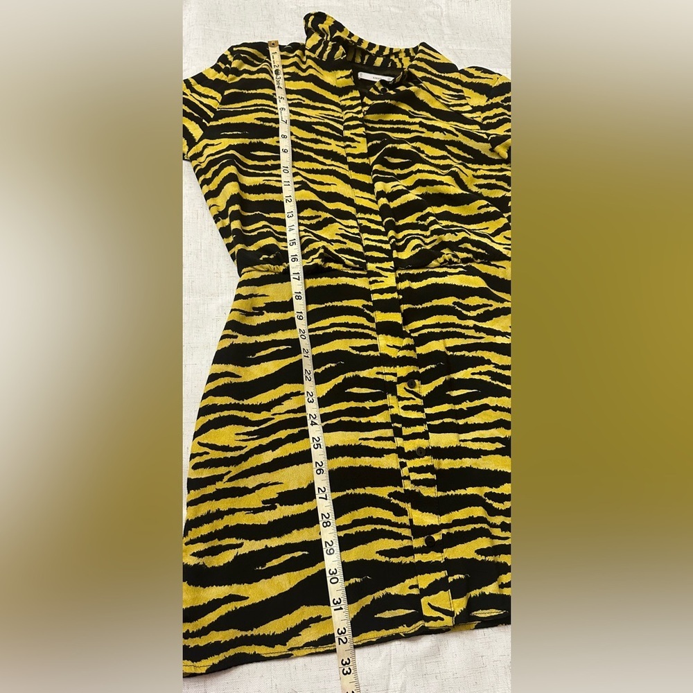 Mango Zebra Print Mini Dress in Green and Black 🌴☀️ - Picture 8 of 15